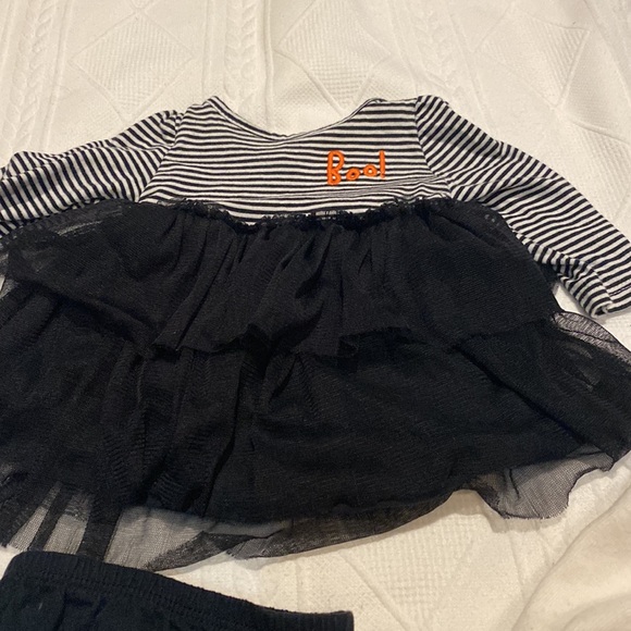 Carters Halloween newborn outfit 3 peices - Picture 4 of 6